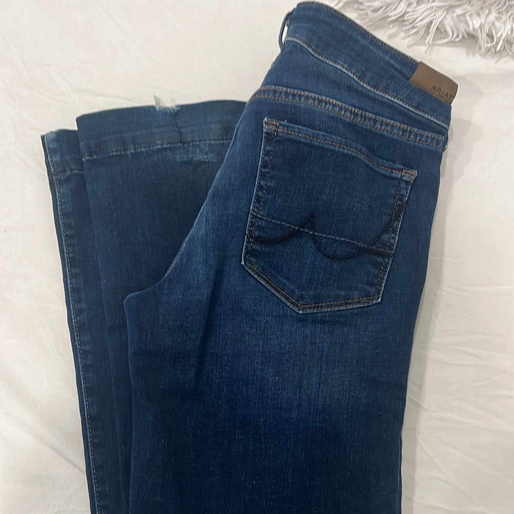 Ariat